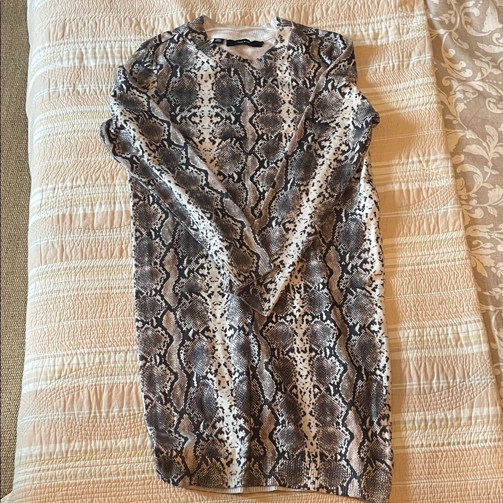 Vero Moda Snake-Print Knit Top - Black & Cream